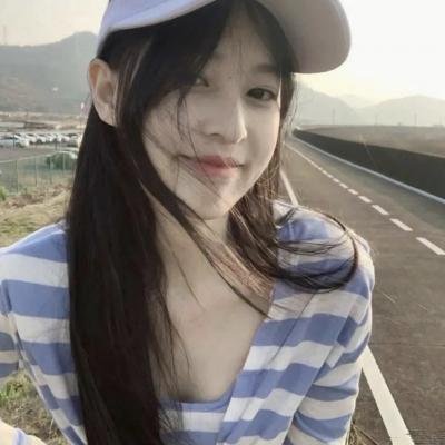 飘动的红丝带